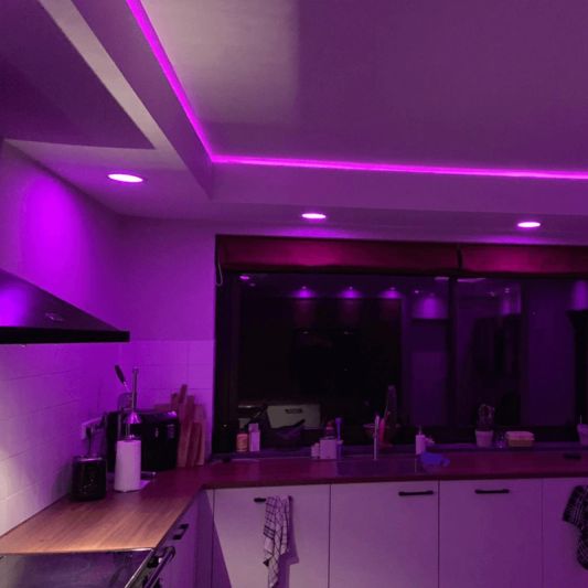 Milight starterspakket 7: 3x GU10 RGBWW Wifi spot met Wifi module Ibox2